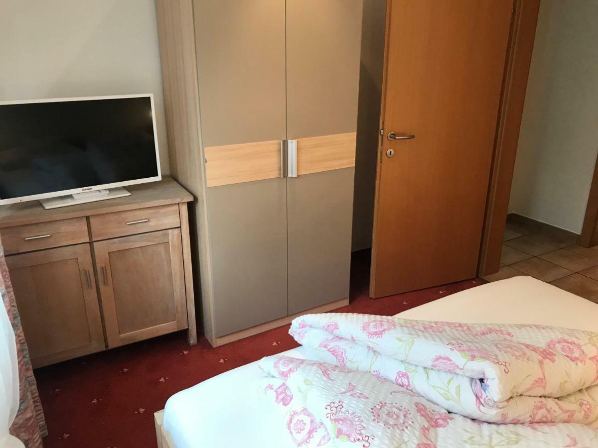 Ferienwohnung Julia Brixen im Thale Exteriör bild
