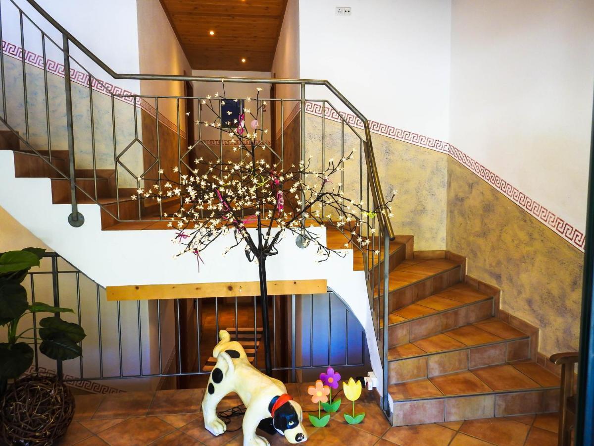 Ferienwohnung Julia Brixen im Thale Exteriör bild